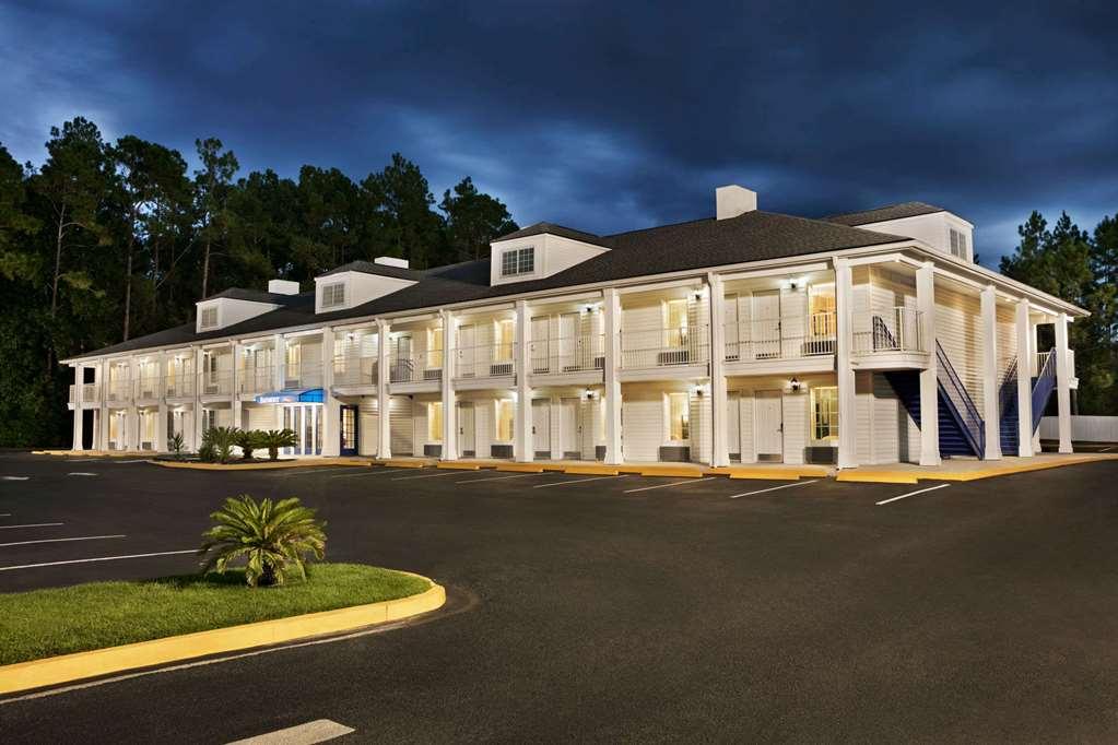 Hotel Baymont By Wyndham Kingsland Exterior foto
