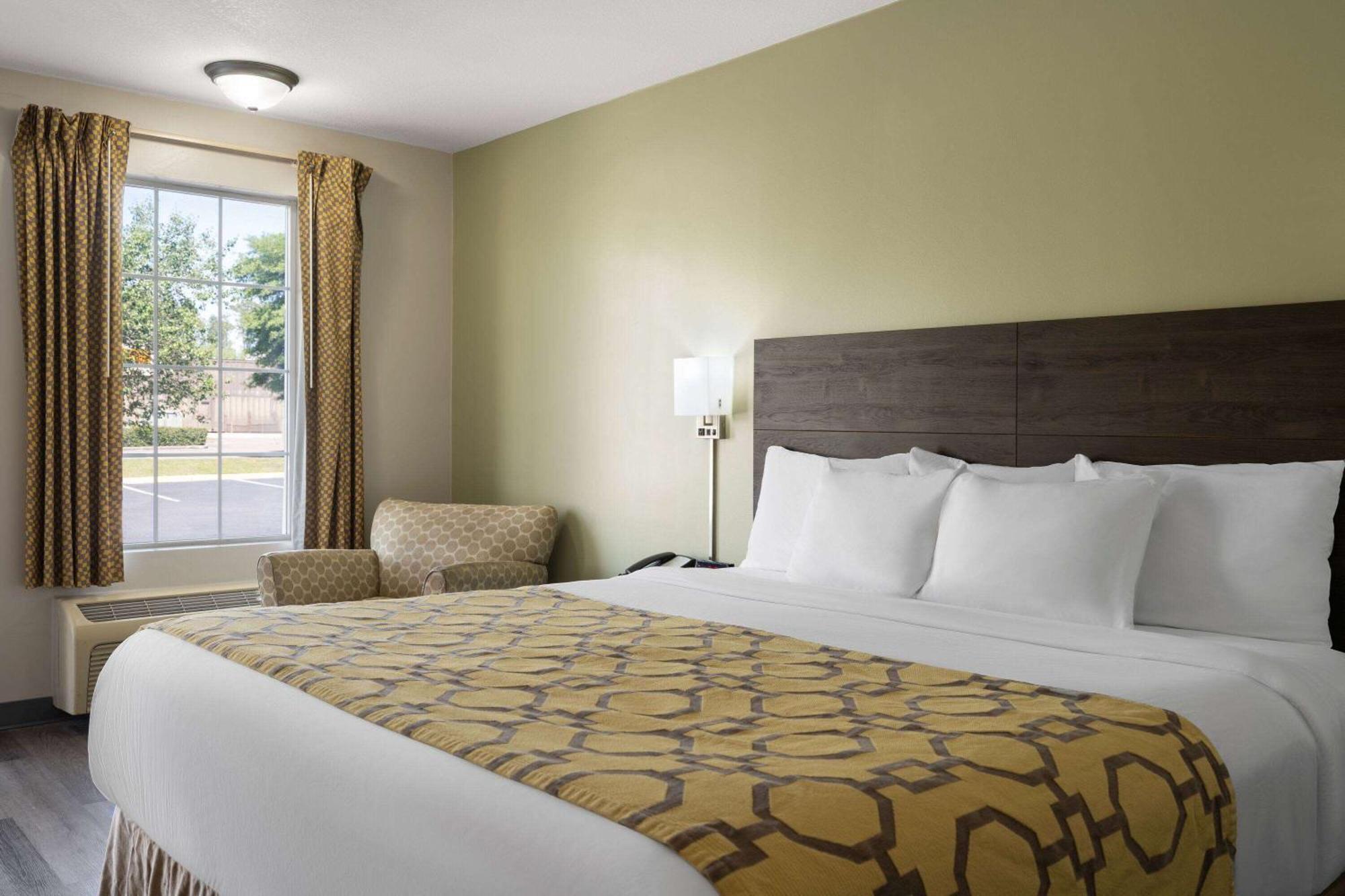 Hotel Baymont By Wyndham Kingsland Exterior foto